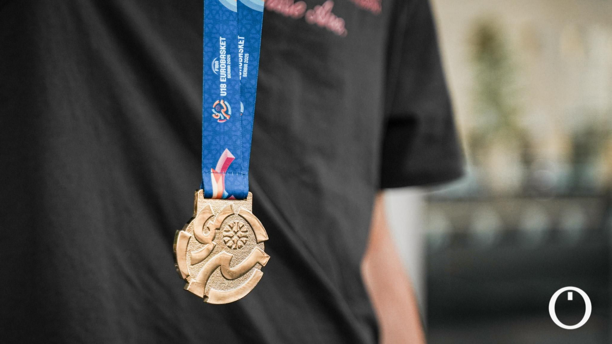 Guillermo del Pino en su llegada a Córdoba tras ganar el Eurobasket sub-18