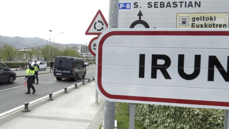 Detenido un hombre que trasladaba migrantes en situación irregular a Francia por Irún y realizaba contrabando de tabaco