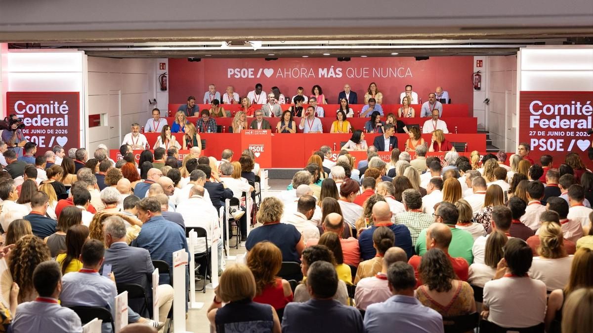 El PSOE se pone en marcha de cara al ciclo electoral: primarias en julio en cinco comunidades en plena tormenta judicial