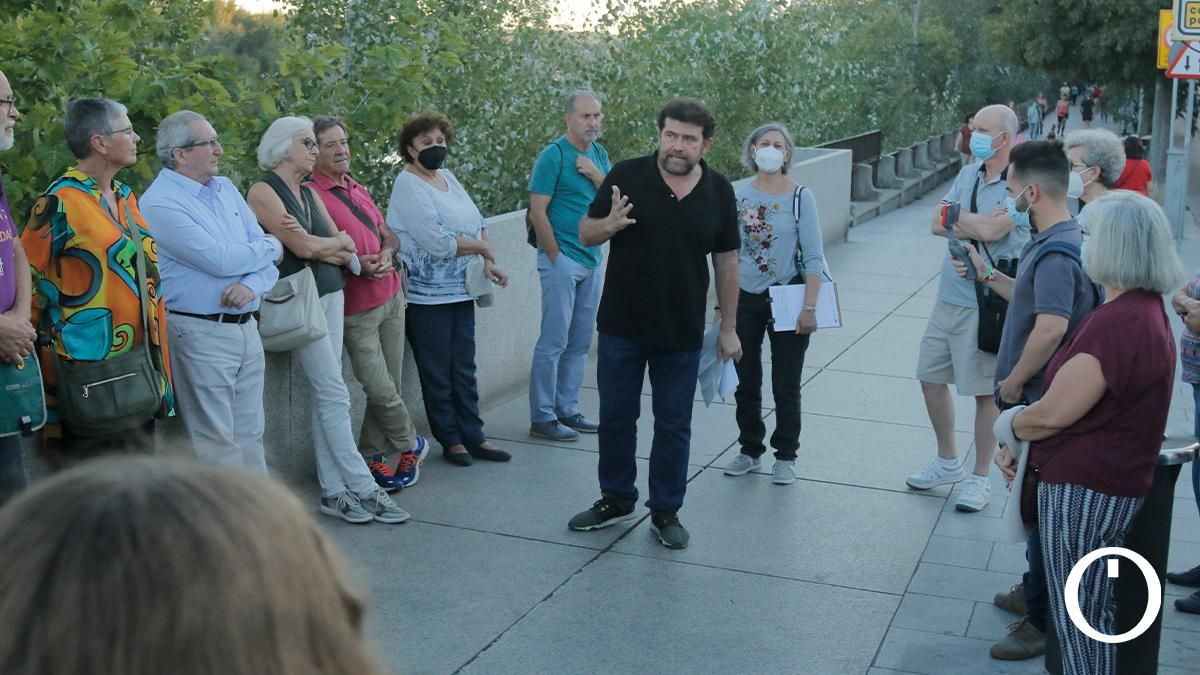 'Paseo crítico' de la plataforma 'Por un Río Vivo' por el Guadalquivir