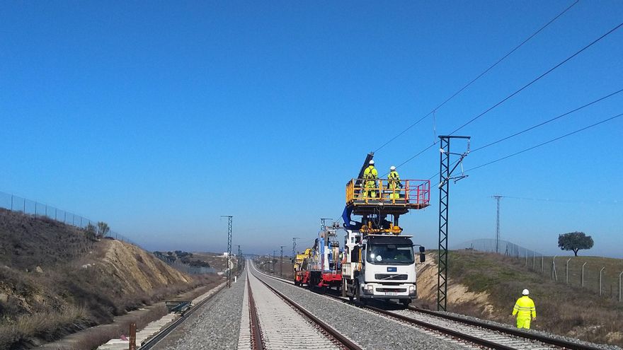 La electrificación del tramo ferroviario Plasencia-Mérida va por un 96% y hasta la frontera un 38%