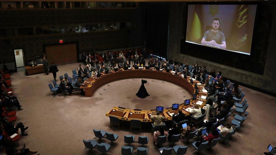 El presidente ucraniano, Volodímir Zelenski, habla, este 24 de de agosto de 2022, ante el Consejo de Seguridad de la ONU, que lo escucha por videoconferencia desde su sede en Nueva York