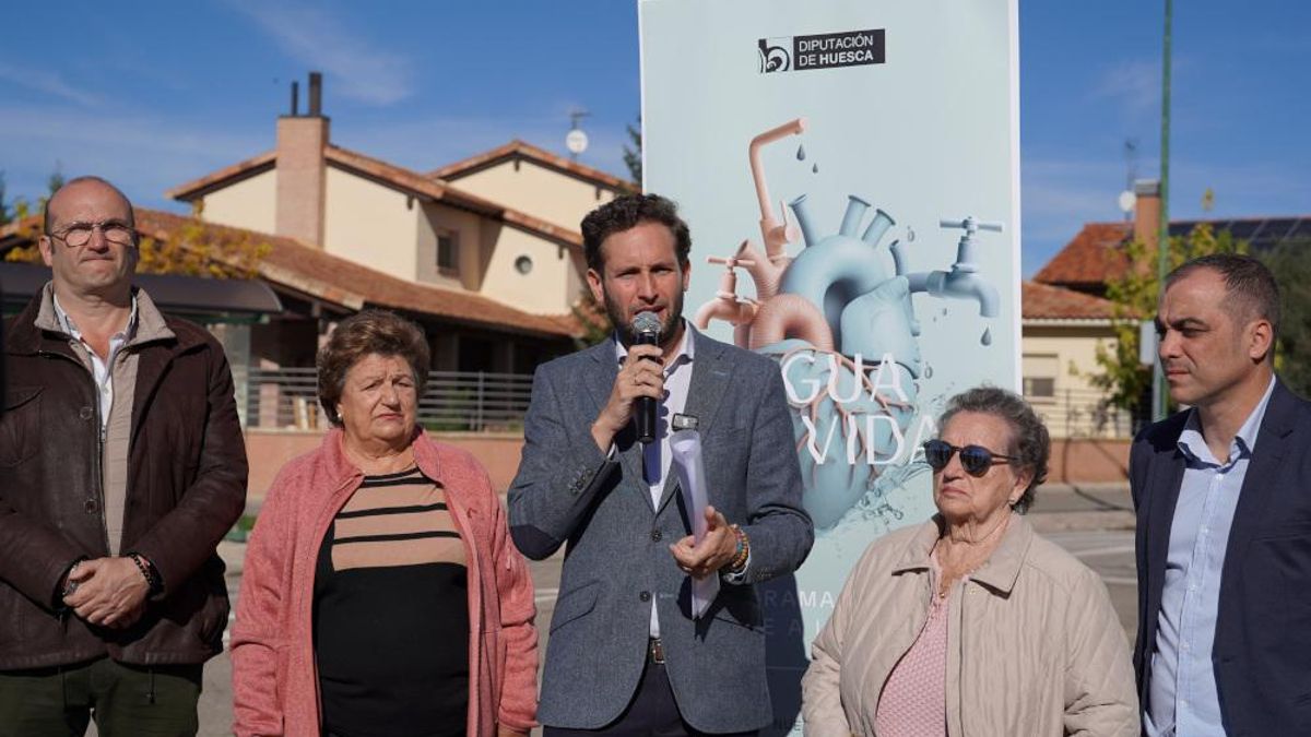 Isaac Claver, presidente de la DPH en la presentación del programa 'Agua de vida' en Chimillas en 2023