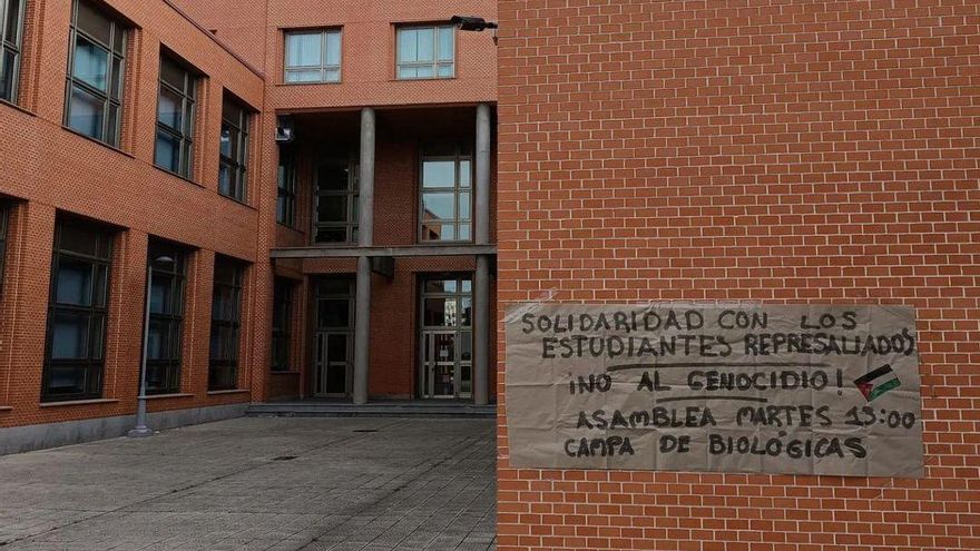 Los estudiantes de la Universidad de León se movilizan en una asamblea de apoyo a Palestina