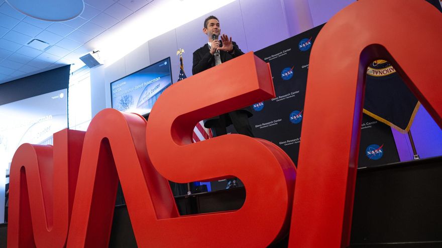 La agencia espacial estadounidense NASA anunció este martes un ambicioso plan de 20.000 millones de dólares para acelerar el regreso a la Luna en 2028, realizar alunizajes tripulados cada seis meses y construir un base lunar permanente en los próximos siete años. EFE/ NASA