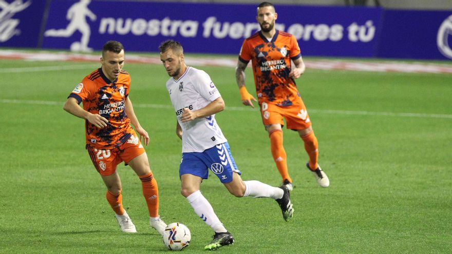 El Tenerife se premia el cambio de modelo con una victoria sobre la Ponferradina
