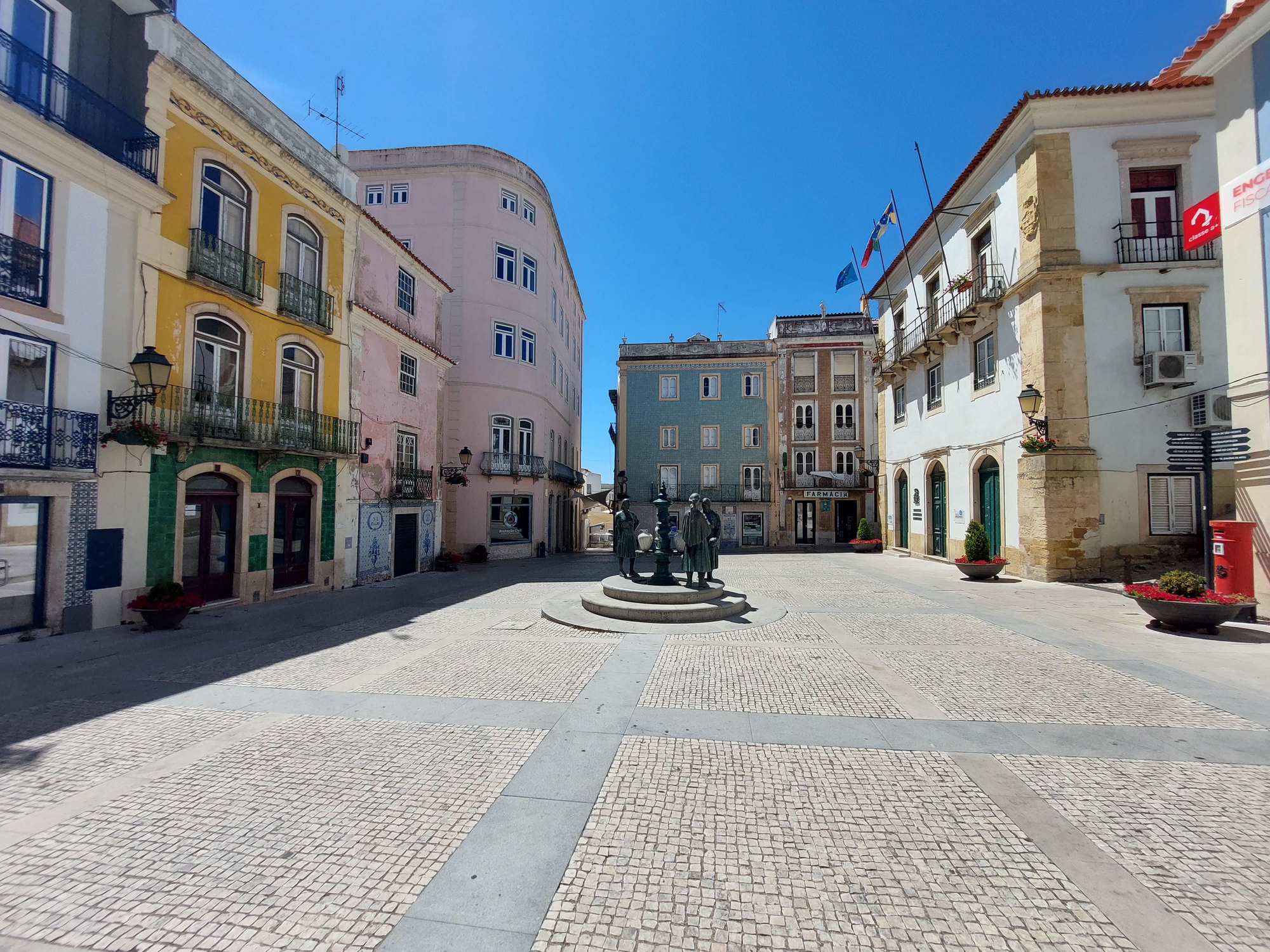 Plaza Raimundo José Soares.