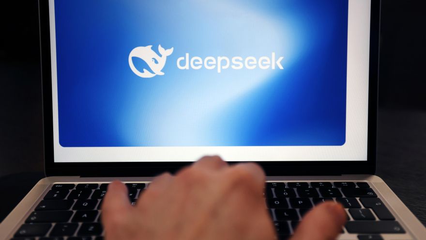 La empresa china DeepSeek lanza una nueva IA y afirma que es tan poderosa como las de OpenAI o Google