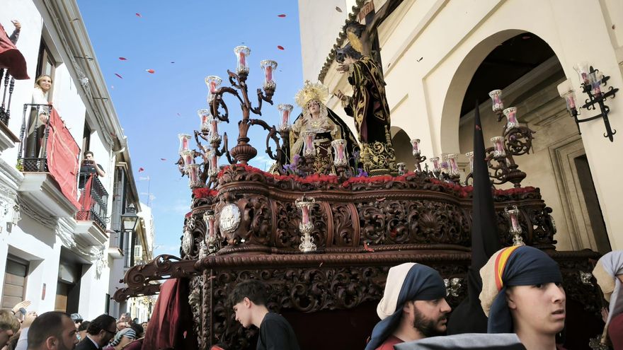 Penas iniciando su procesión
