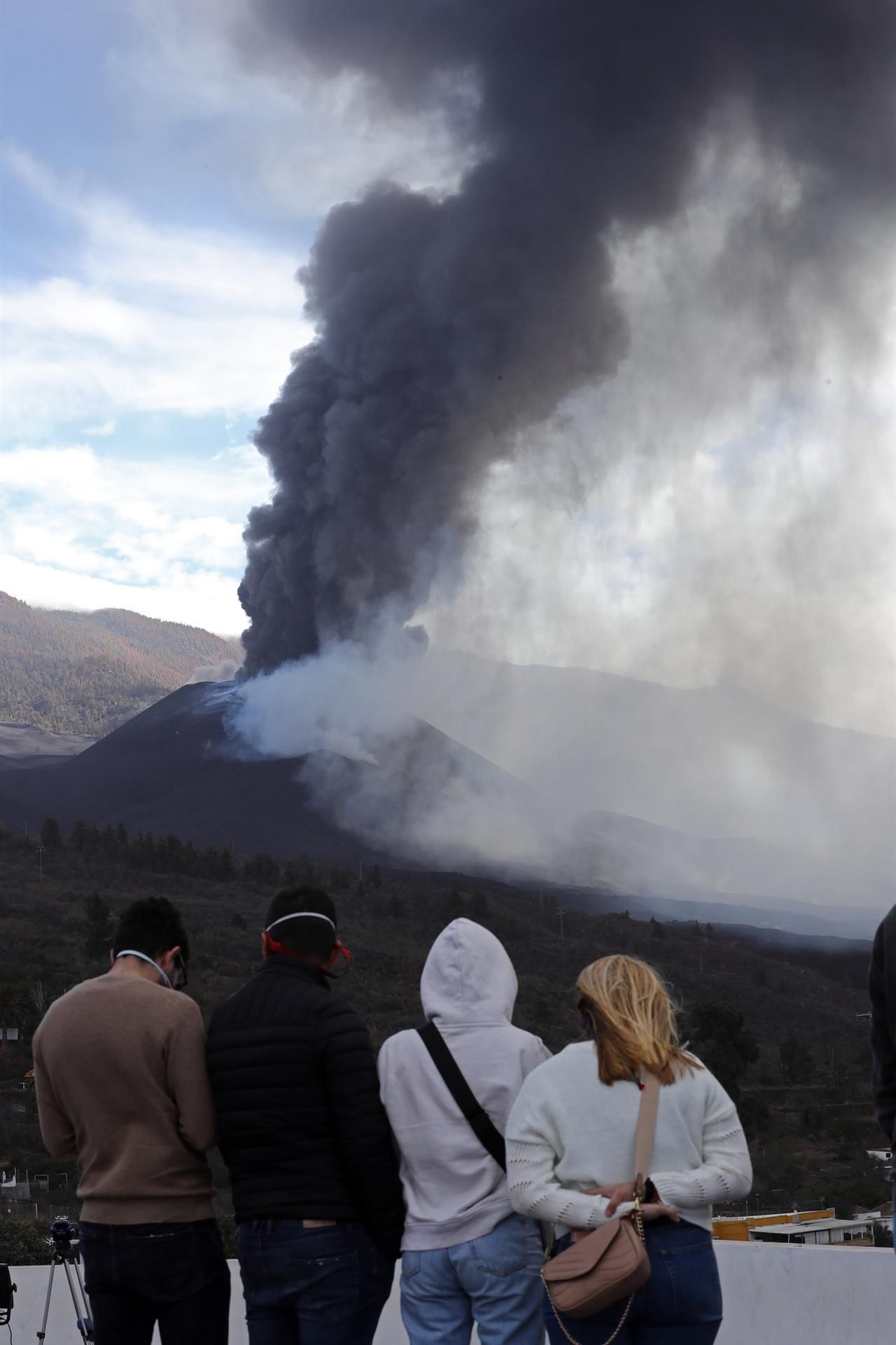 Tajuya de se convertido en el mirador del volcán. ELVIRA URQUIJO/EFE