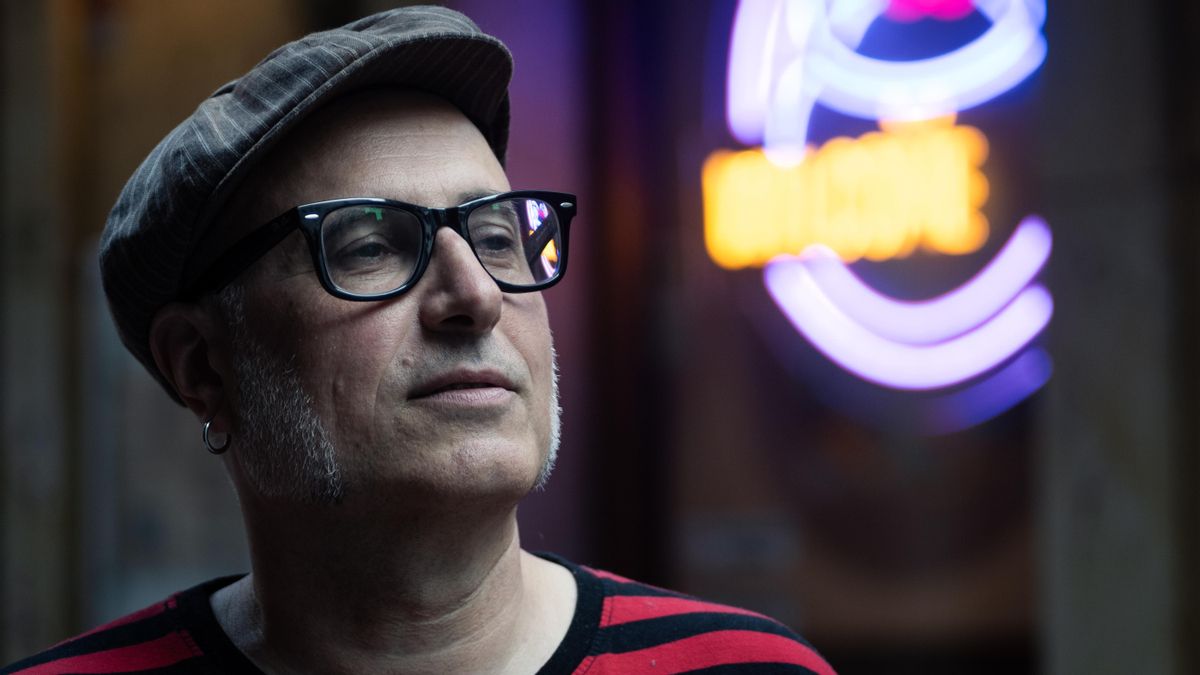 Javier Rodríguez, dibujante: "Estoy en contra de que se vean los cómics como la antesala del cine"
