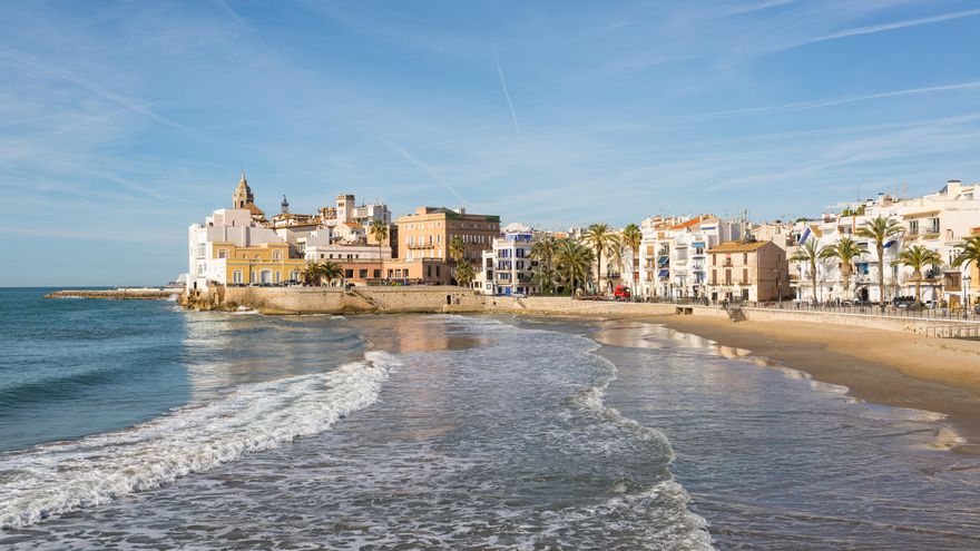 Playas, actividades familiares, gastronomía, enoturismo, rutas culturales: el hechizo de Barcelona en verano se proyecta más allá de la ciudad