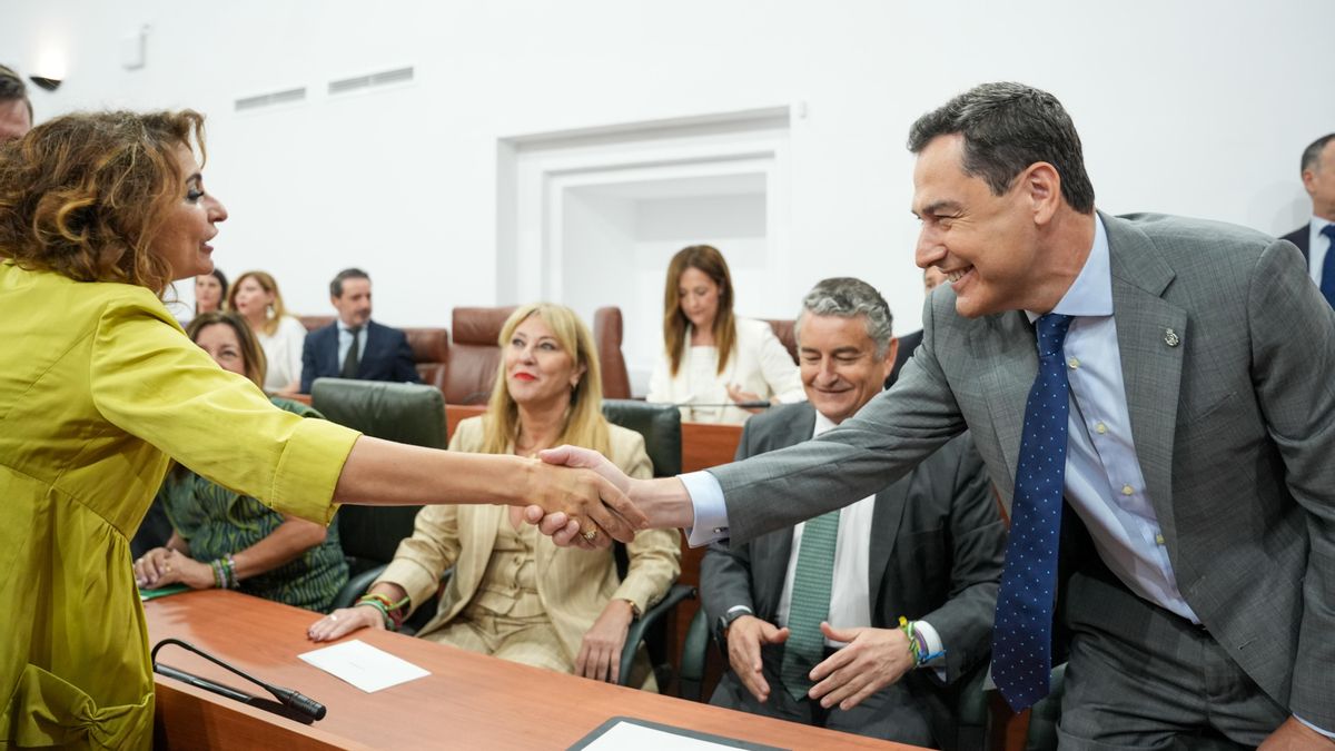 El CIS prevé que el PP gane las generales en Andalucía pero recorta la distancia con el PSOE a menos de tres puntos