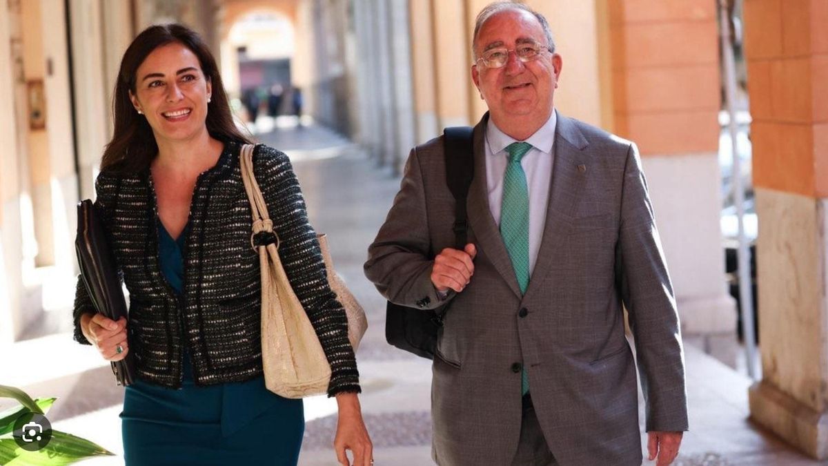Idoia Ribas y Agustí Buades, antiguos miembros del grupo parlamentario de Vox.