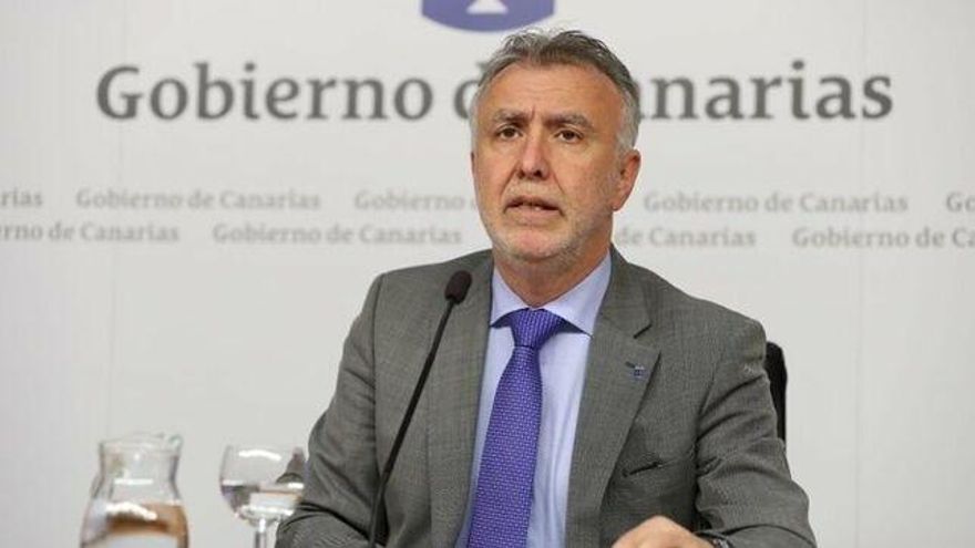 Ángel Víctor Torres.