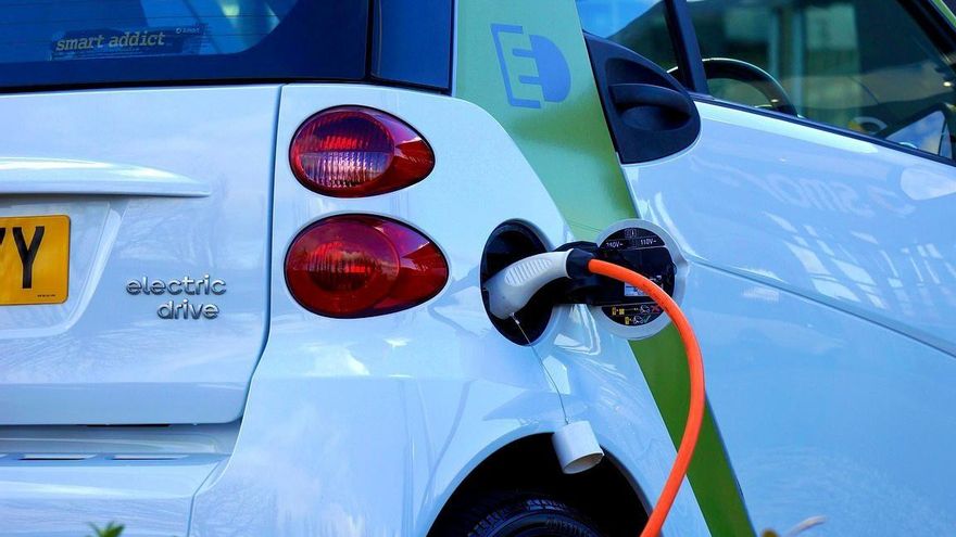 Recuerdan que Logroño sigue sin puntos de carga eléctrica en la ciudad, "8 meses después de la prometerlos Escobar"
