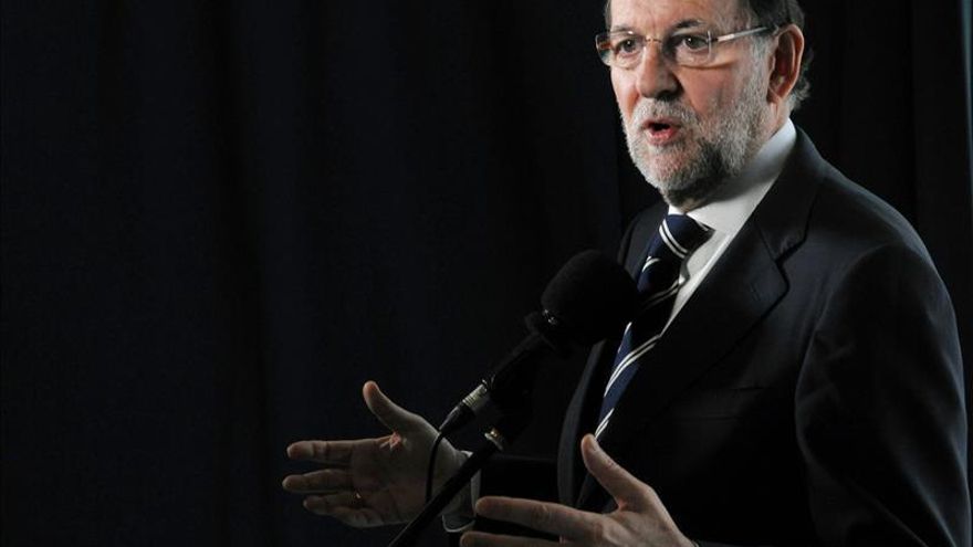 Rajoy cree que es prioritaria una "regeneración democrática" en España