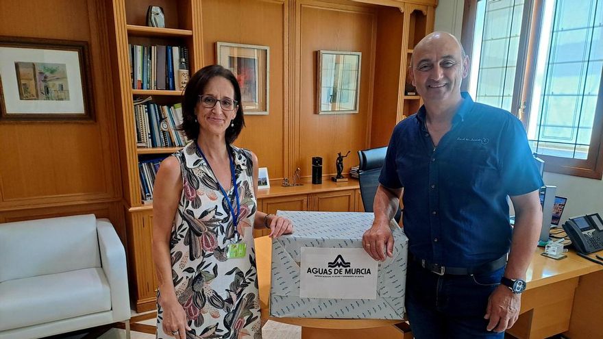 Aguas de Murcia refuerza su compromiso social: más de 200 gafas rumbo a Senegal