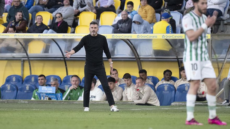 Iván Ania alerta sobre el estado de Del Moral: "No puede hacer casi ni vida normal"