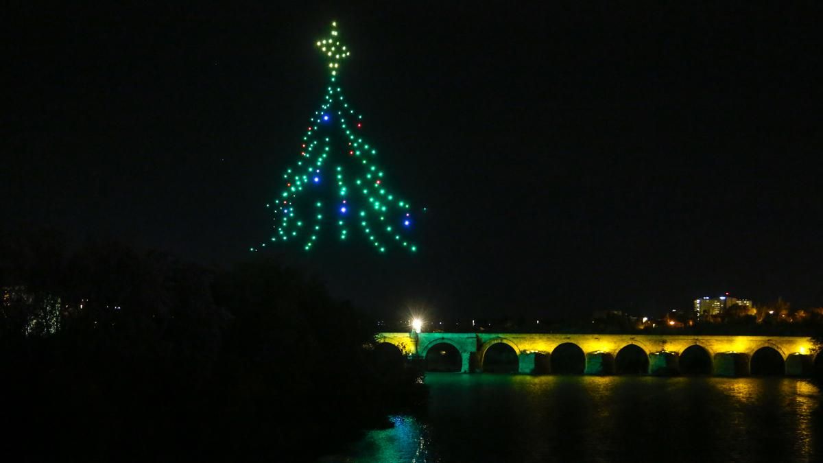 Espectáculo navideño de drones