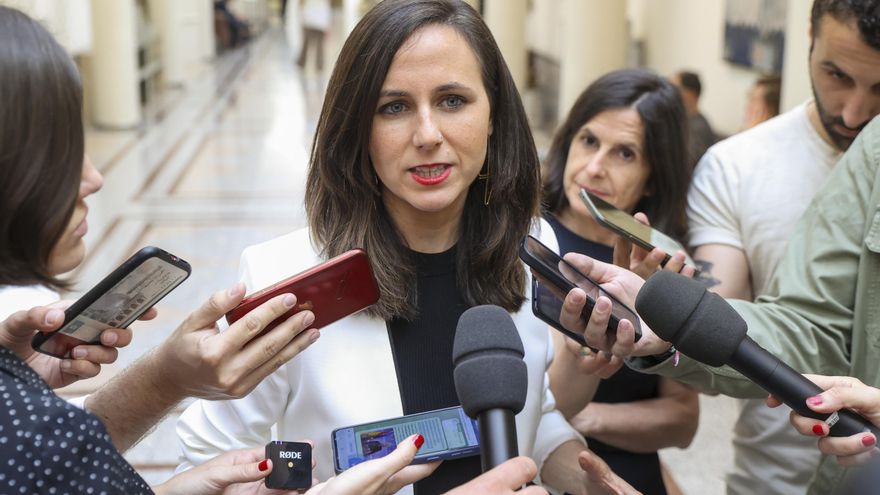 La ministra de Derechos Sociales, Ione Belarra, ofrece declaraciones en el pleno del Senado este martes en Madrid. EFE/ Kiko Huesca