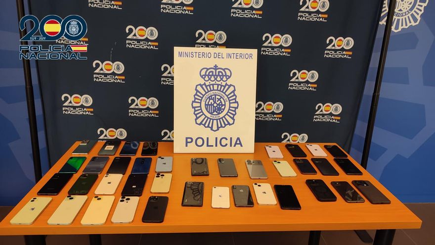 Dos detenidos por el robo de unos 40 móviles en las fiestas de San Mateo