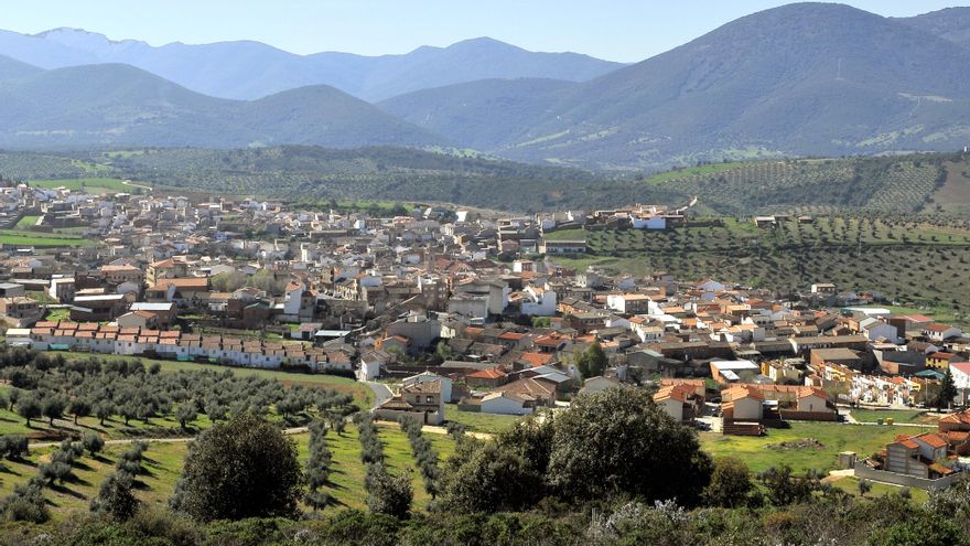 El pueblo toledano donde podrás disfrutar desde su gastronomía hasta una cascada de 18 metros de altura