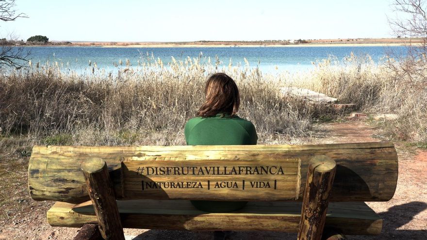 En busca del “banco de los atardeceres” en las Lagunas de Villafranca de los Caballeros
