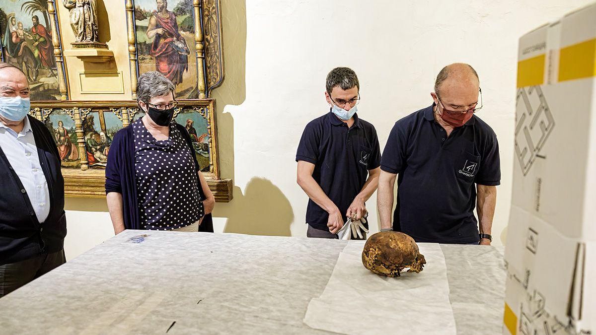 En junio de 2021 la reliquia del Papa Luna regresó a Sabiñán 21 años después de haber sido sustraída