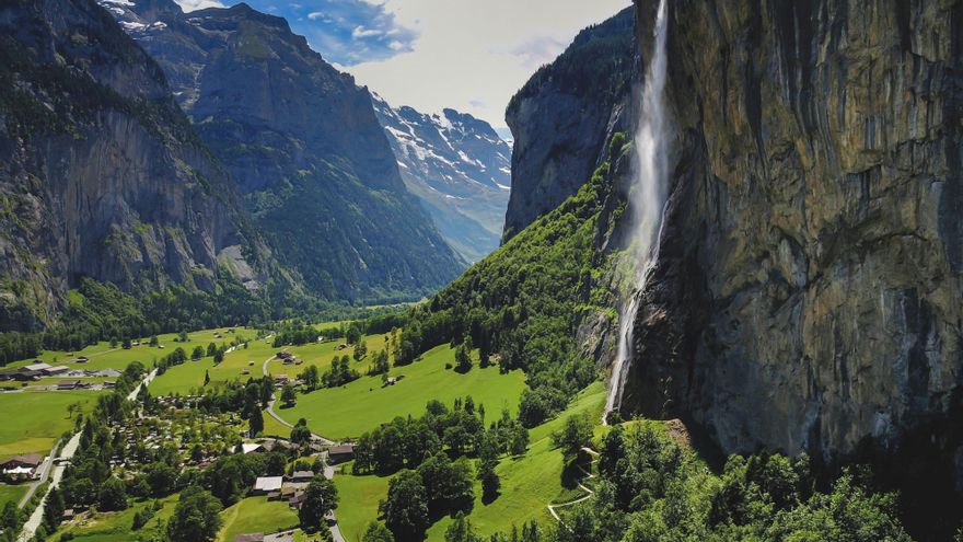 Lauterbrunnen, el valle de Suiza que inspiró a Tolkien para crear algunos escenarios de 'El Hobbit'