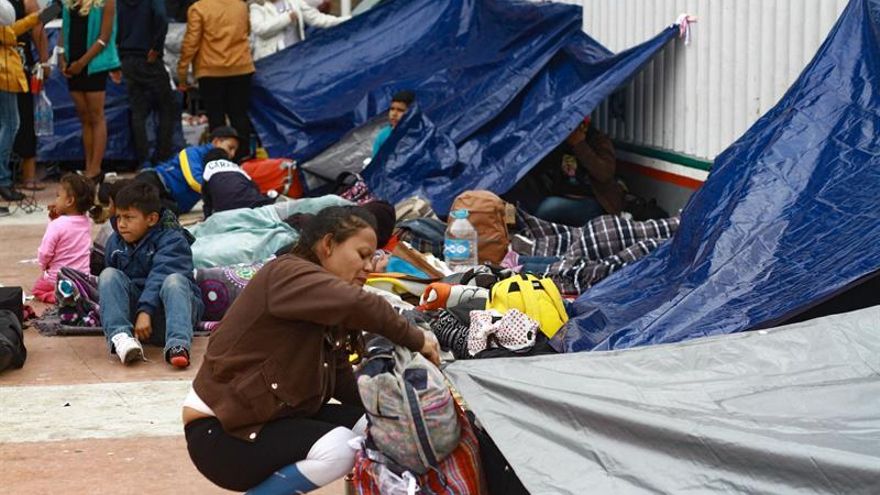 EE.UU. recibe nuevos pedidos de asilo de madres y niños de la caravana migrante