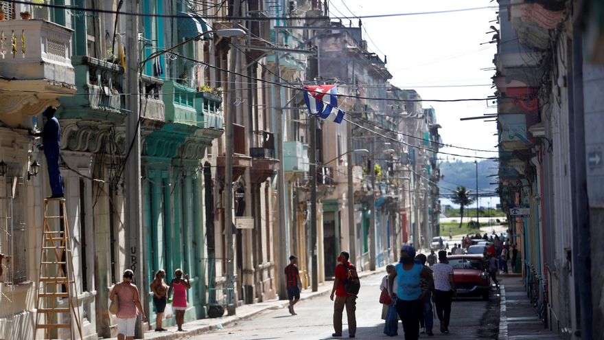 La UE pide a Cuba liberar a los opositores y los periodistas detenidos en protestas