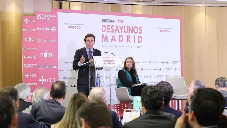 Almeida protagoniza un desayuno de Europa Press, este lunes en Madrid.