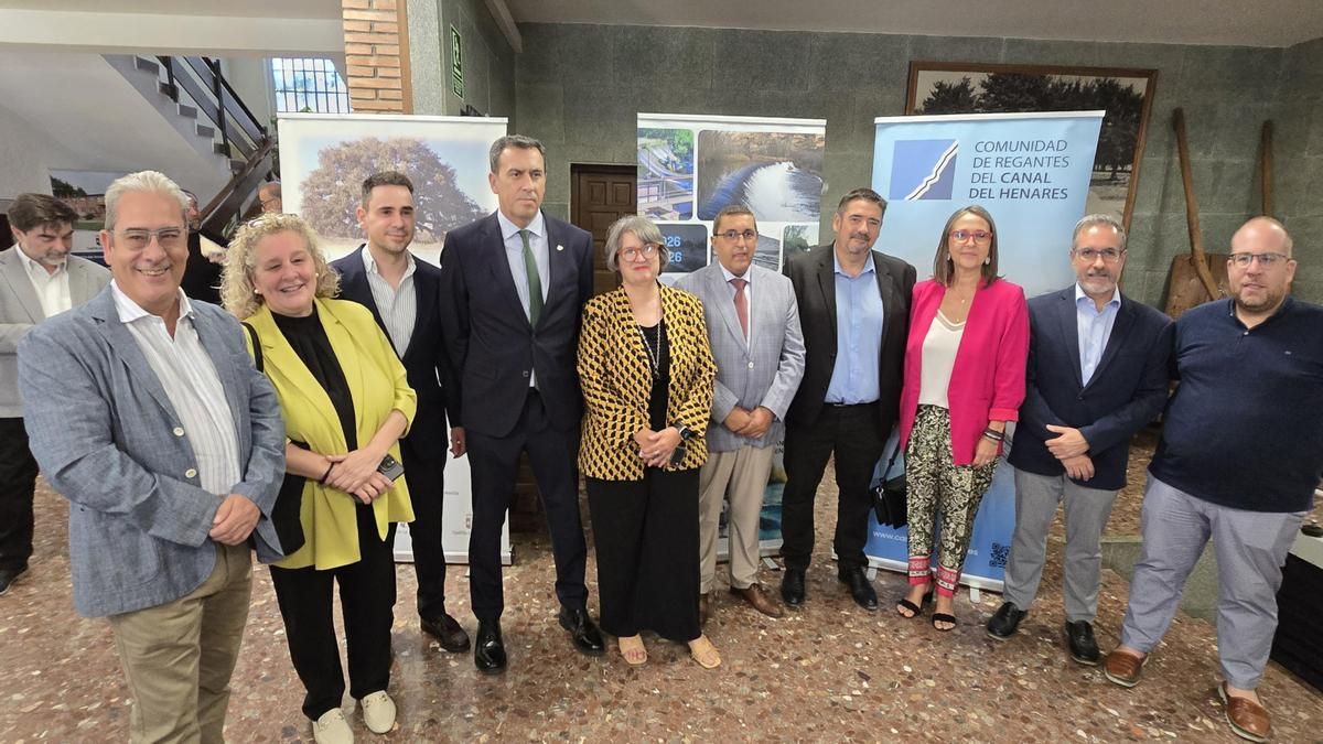 La consejera en el acto del centenario de la Comunidad de Regantes del Canal del Henares.