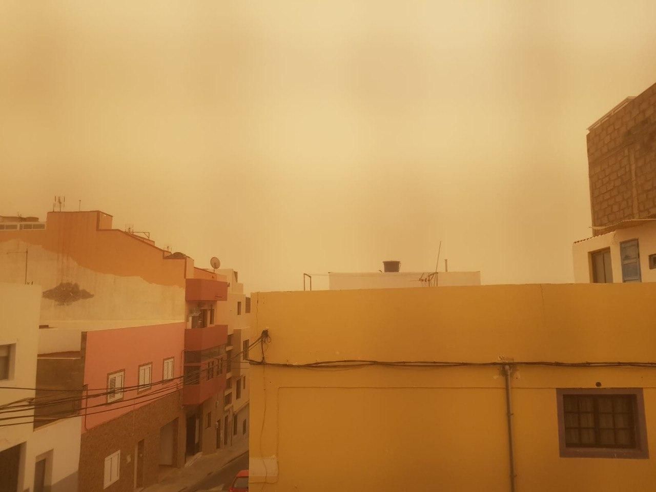 La calima invade Lanzarote y Fuerteventura este sábado.