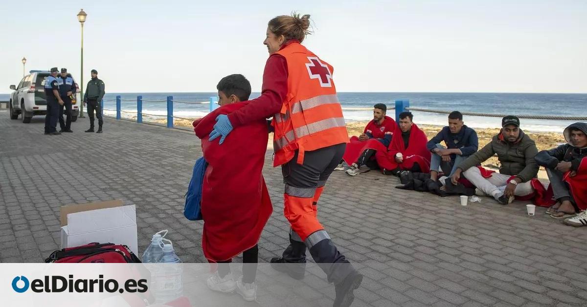 Andalucía esgrime ser frontera sur de Europa para afear al Gobierno ser la comunidad que más menores acogerá