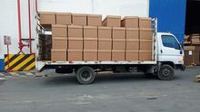 Ecuador distribuye ataúdes de cartón en Guayaquil y crea un teléfono para solicitar la recogida de cadáveres en casa