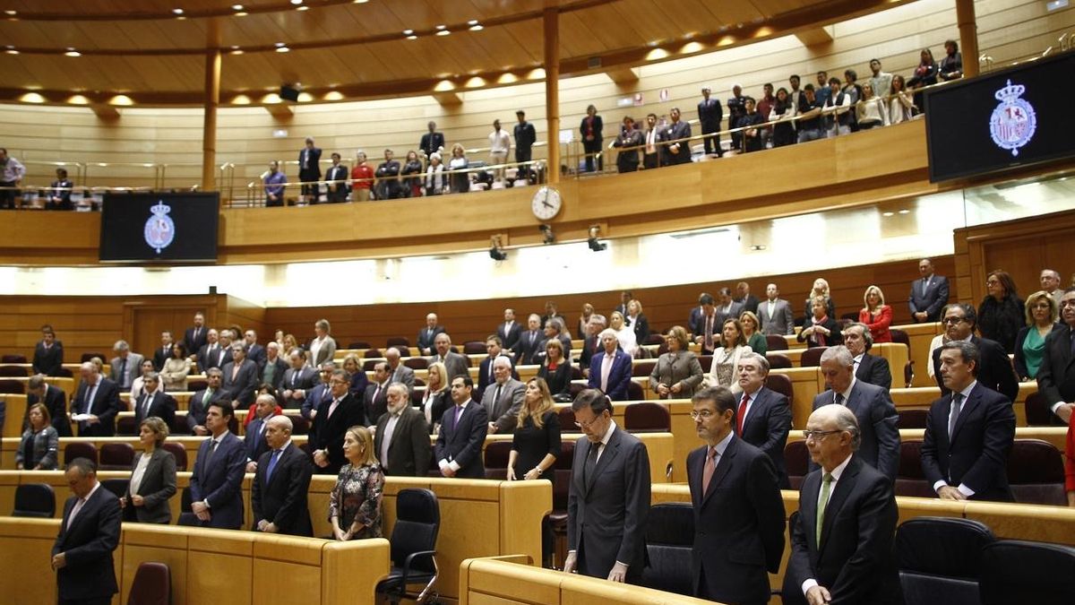 La oposición firma una carta en el Senado protestando por la ausencia de Rajoy en marzo