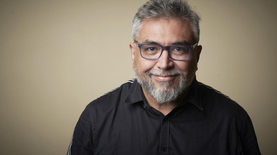 Cristian Alarcón: "Hemos sido víctimas de nuestra propia precaución y nos hemos vuelto paranoicos y fóbicos"