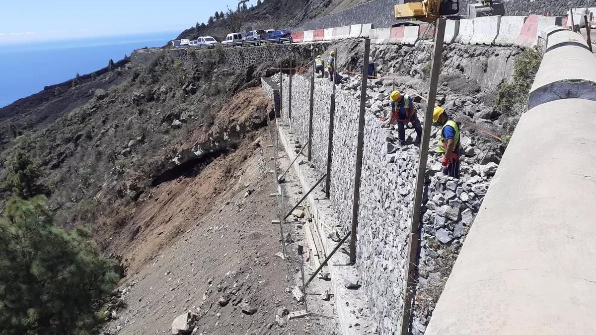 Imagen de archivo de los trabajos en el tramo San Simón-Tajuya de la carretera LP-2.