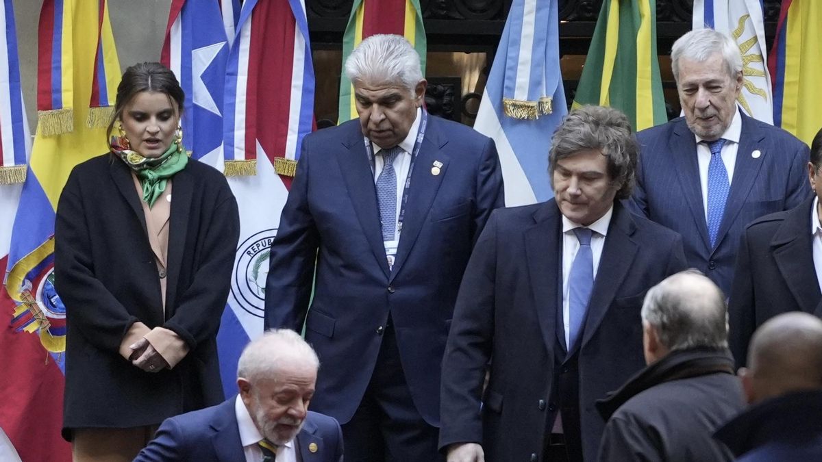 Milei y Lula, en la cumbre del Mercosur.