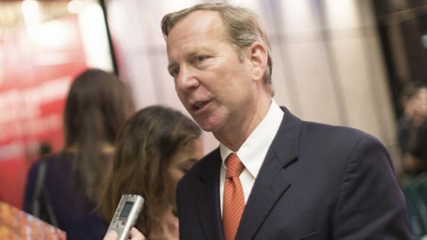 Si no quieres que te timen en un restaurante, usa el truco del exdirector de la Guía Michelin para reconocer un local que solo busca turistas