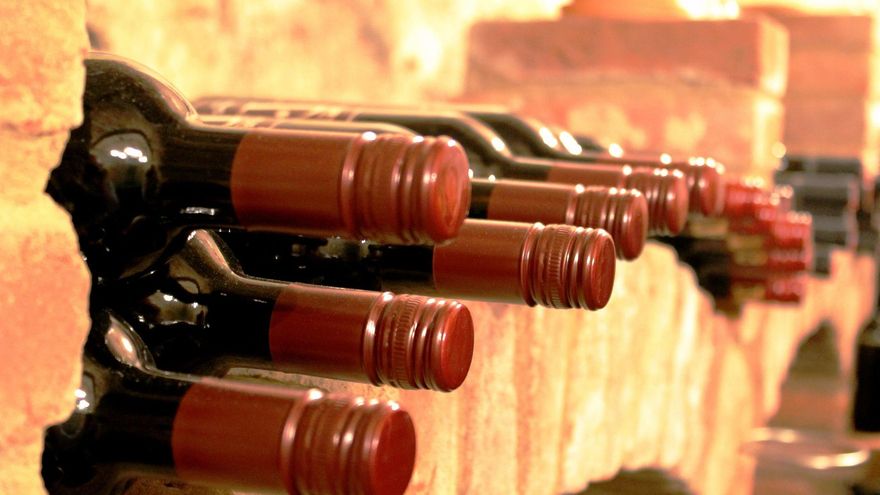 Planas pedirá medidas para paliar la crisis en el vino y el vacuno en la reunión de los ministros europeos de Agricultura