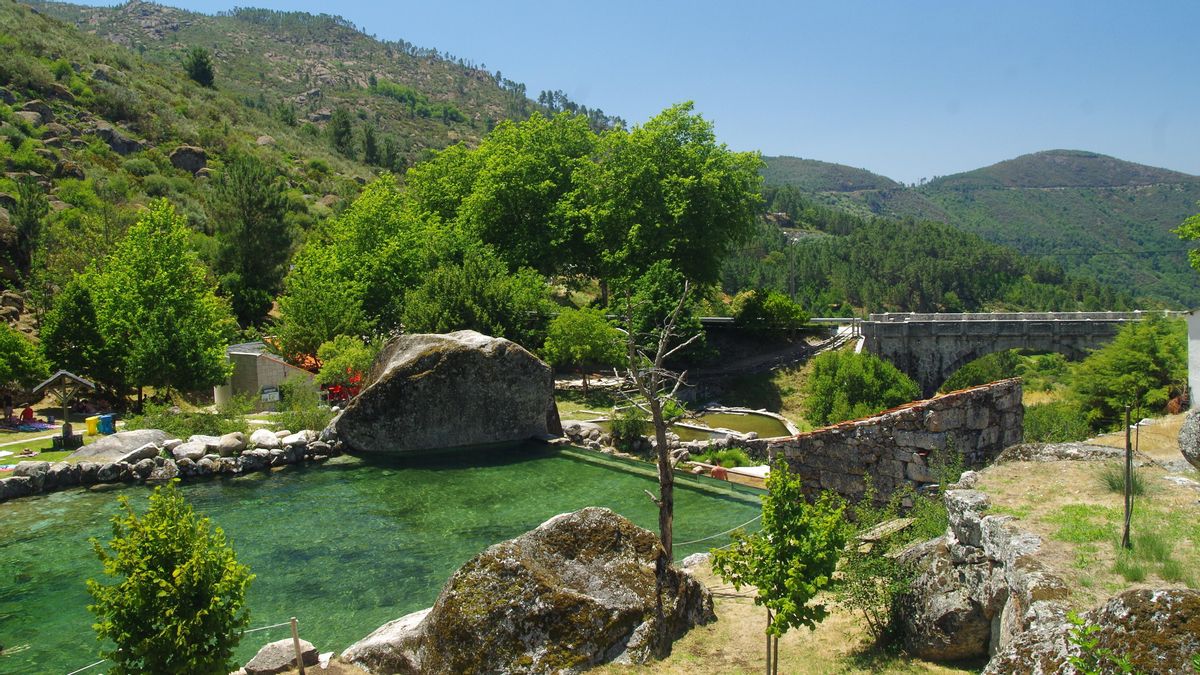 Playa fluvial en la Serra da Estrela, Portugal.
