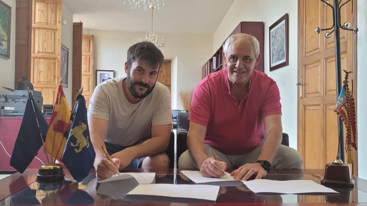 Cambio de alcalde en Aielo de Malferit: el PSPV cede la vara de mando a Compromís cumpliendo el pacto de gobierno