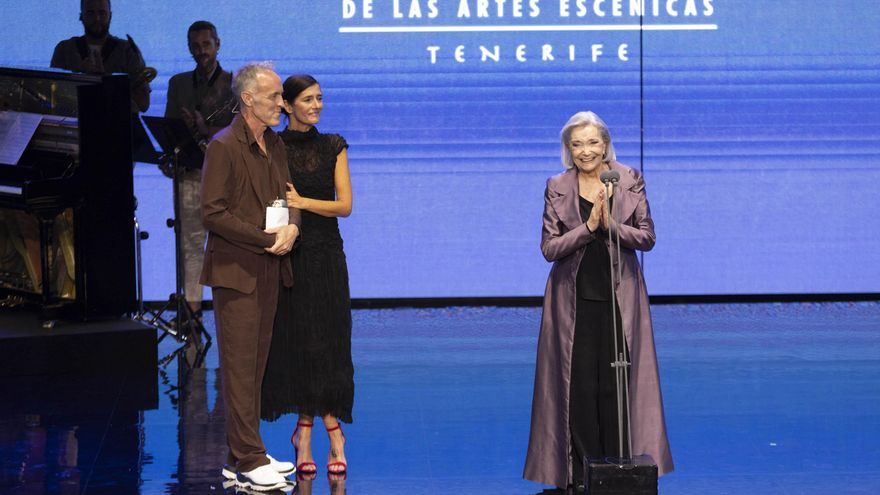 Los Premios Max se rinden a Núria Espert y coronan a 'Falsestuff. La muerte de las musas' como la mejor obra del año