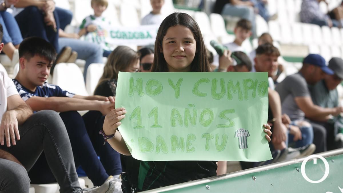 Grada Blanquiverde del Córdoba CF - San Fernando CD
