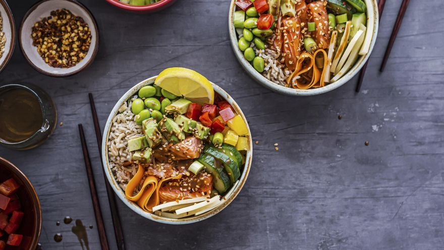 Guía paso a paso para hacer poke en casa (incluso si nunca cocinas)