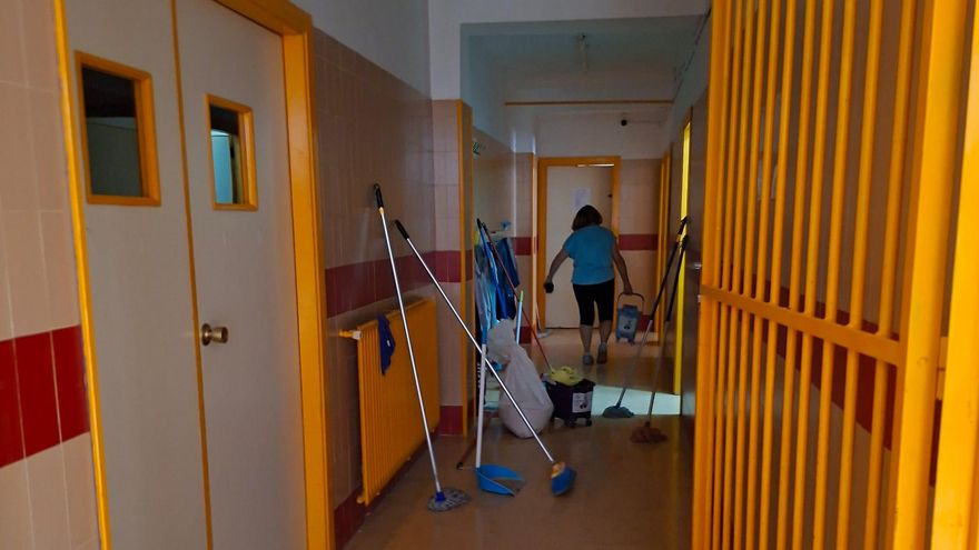 Interior del CEIP Constitución Española de Madrigueras (Albacete) tras las labores de limpieza por la riada