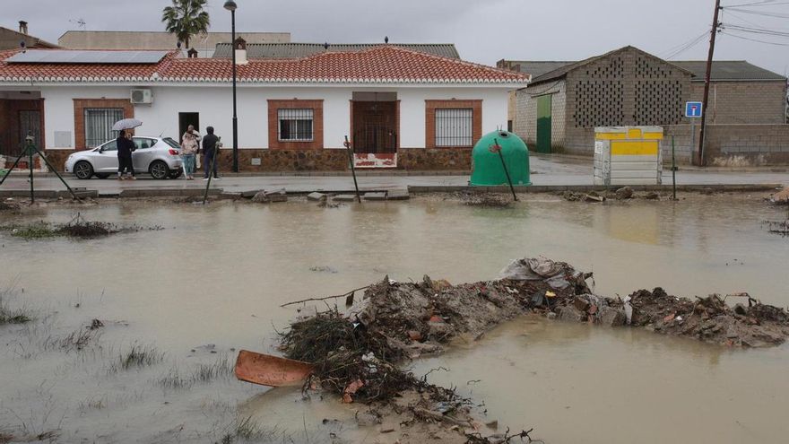 Inundaciones por la crecida del río Genil a su paso por la localidad granadina de Fuentevaqueros.
